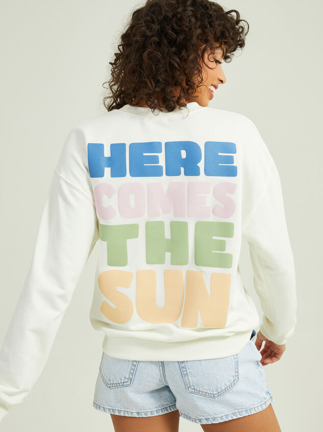 Here Comes The Sun Mama Sweatshirt Detail 2 - TULLABEE