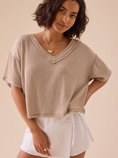 Ada Ribbed Boxy Tee - TULLABEE