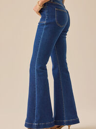 Quinn High Rise Flare Jean Detail 5 - TULLABEE