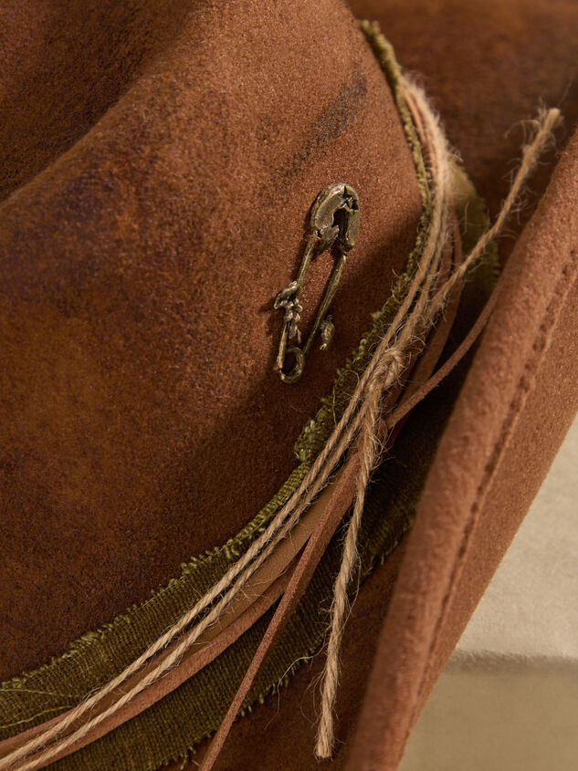 Miley Suede Hat Detail 2 - TULLABEE