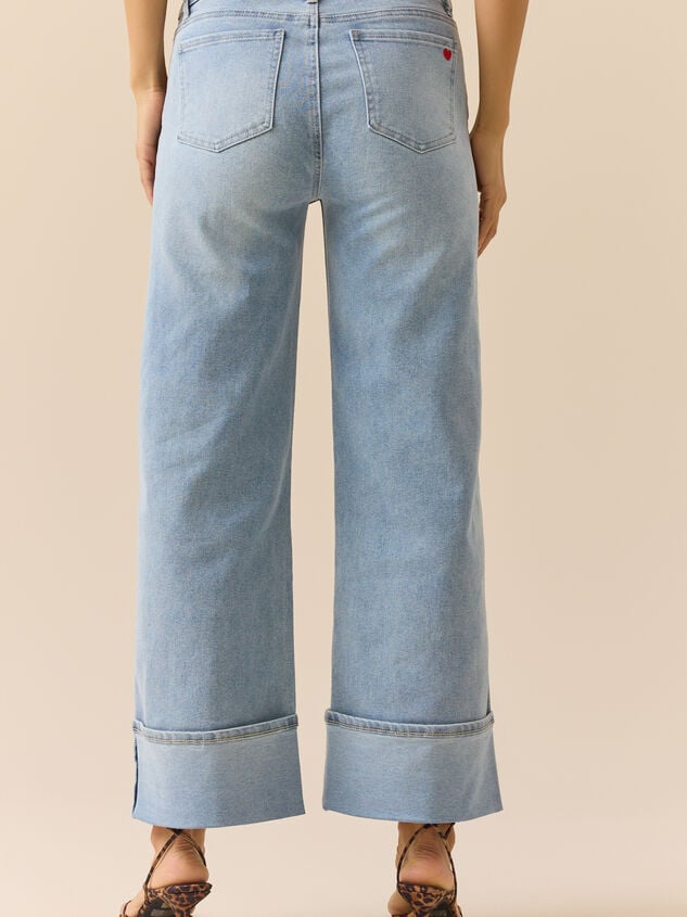 Lovella Embroidered Heart Jeans Detail 6 - TULLABEE