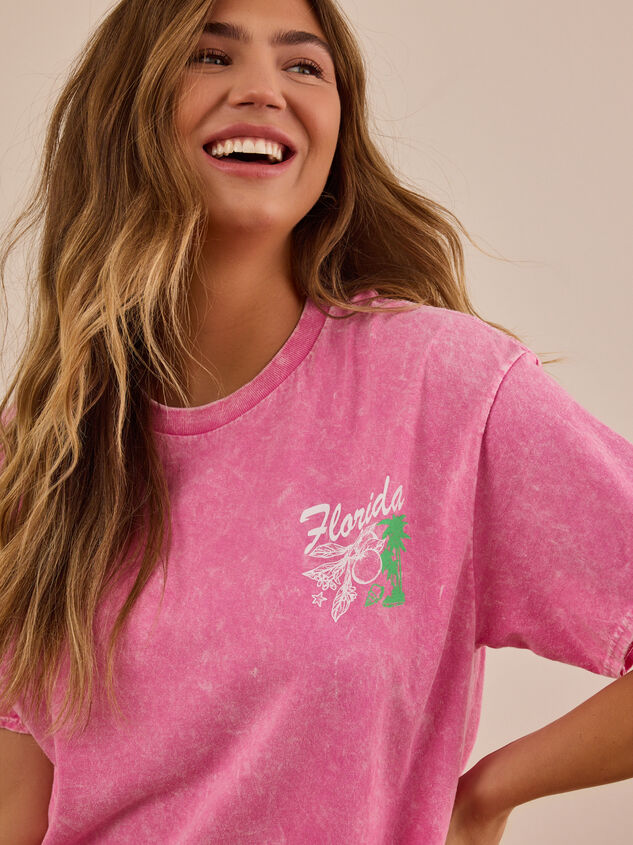 Take Me To Florida Graphic Tee Detail 2 - TULLABEE