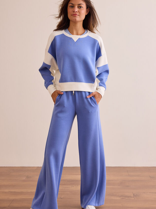 Supersoft Contrast Sweatshirt Detail 2 - TULLABEE