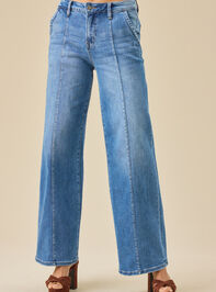 Kai High Rise Crop Jeans Detail 3 - TULLABEE