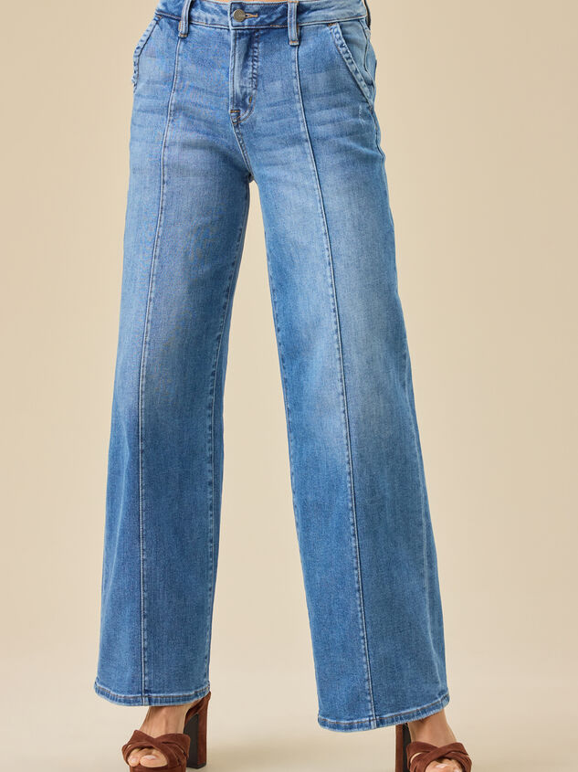 Kai High Rise Crop Jeans Detail 3 - TULLABEE