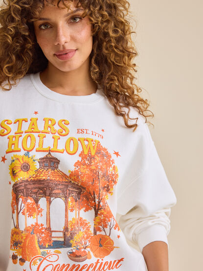 Stars Hollow Pullover - TULLABEE