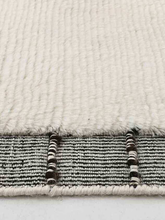 Senna Handknotted Rug Detail 4 - TULLABEE