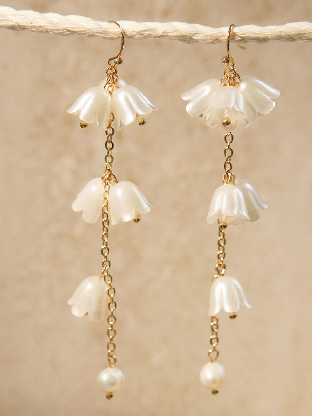 Floral Pearl Cascading Dangle Earrings - TULLABEE