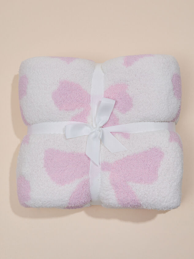 Cozy Bow Blanket Detail 2 - TULLABEE