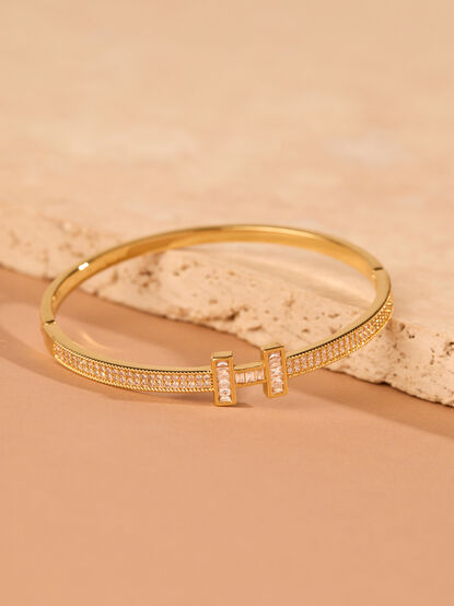 18K Gold Hinge Bangle Bracelet - TULLABEE