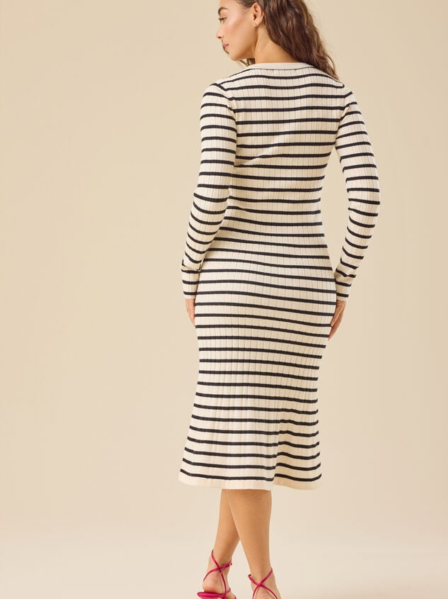 Lilianna Midi Dress Detail 6 - TULLABEE