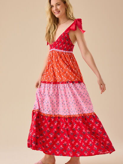 Kourtney Floral Tiered Maxi Dress - TULLABEE