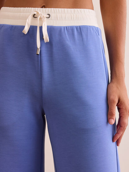 Supersoft Wide Leg Contrast Pants - TULLABEE