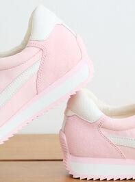 B.ntcd Sneakers By Byrdie Golf x Dolce Vita Detail 3 - TULLABEE