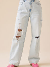 Kenzie Straight Leg Jeans Detail 2 - TULLABEE