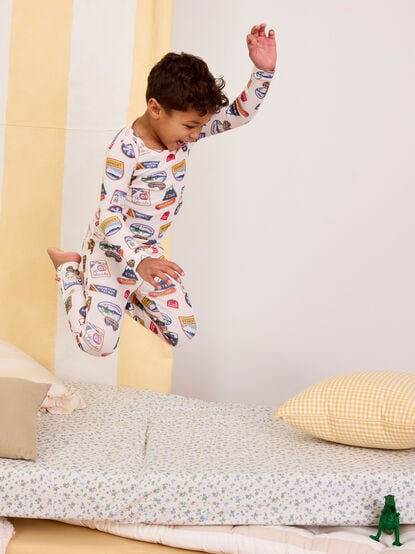 Hit the Slopes Lounge Set - TULLABEE