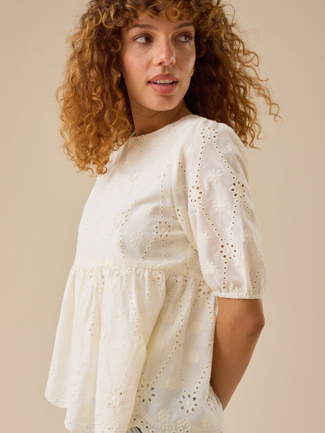 Natalya Embroidered Tunic Top Detail 4 - TULLABEE