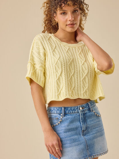 Pippa Cable Cropped Sweater - TULLABEE
