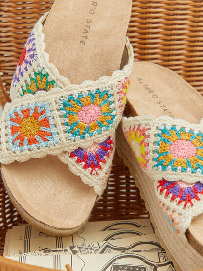 Paige Crochet Platform Sandals - TULLABEE
