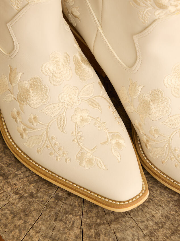 Caroline Embroidered Western Booties Detail 2 - TULLABEE