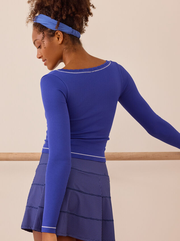 Power Move Fitted Top Detail 4 - TULLABEE
