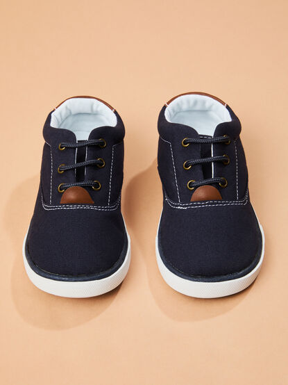 Joel Canvas Sneaker - TULLABEE