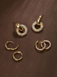 18K Gold Doorknocker Earring Set Detail 2 - TULLABEE