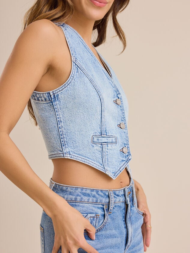 Piper Racerback Vest Detail 3 - TULLABEE