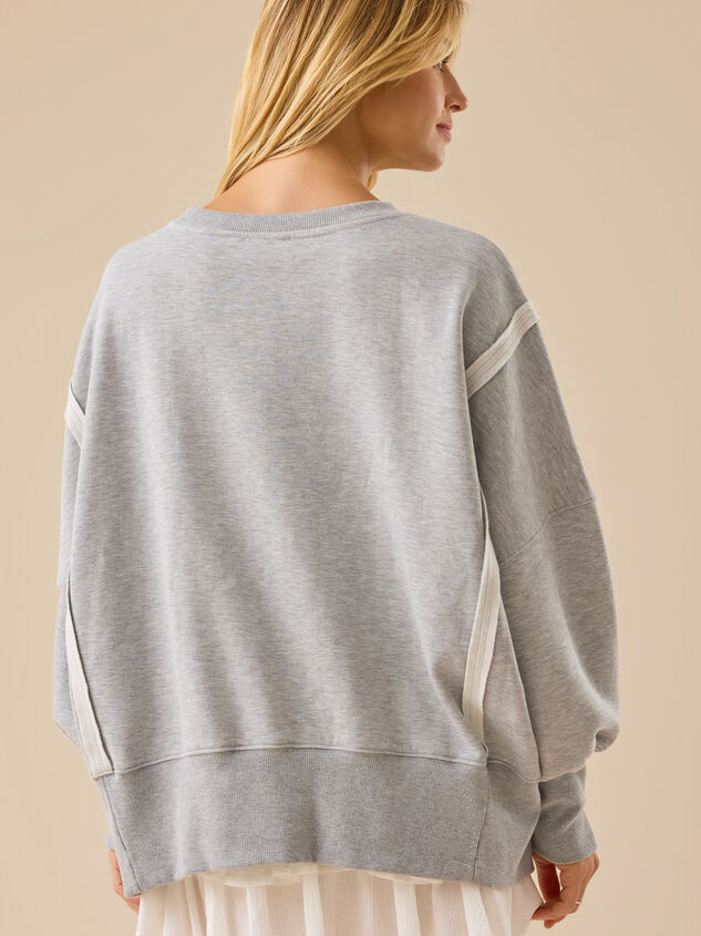 Boston Oversized Pullover Detail 5 - TULLABEE