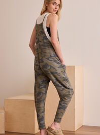 Hang Tough Camo Jumpsuit Detail 3 - TULLABEE