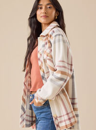 Cole Fleece Shacket Detail 3 - TULLABEE