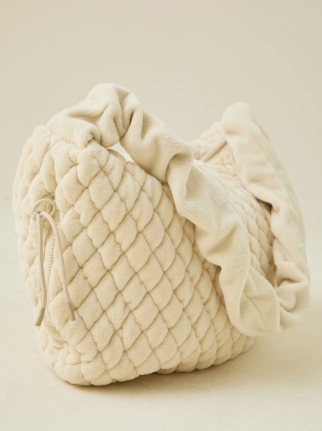 Velour Quilted Cary All Bag Detail 5 - TULLABEE