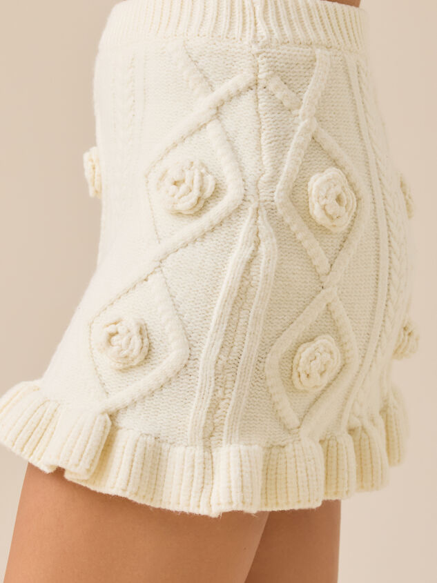 Kerryn 3D Daisy Sweater Skirt Detail 4 - TULLABEE