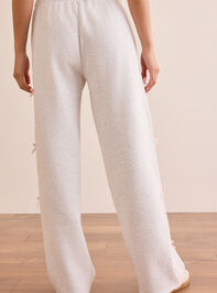 Pit Stop Bow Sweatpants Detail 5 - TULLABEE