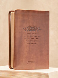 Hosanna Revival Compact Bible- Aurora Theme Detail 4 - TULLABEE