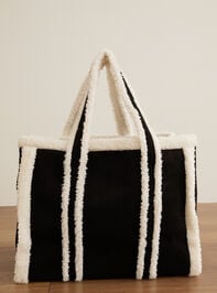 Yukon Sherpa Lined Tote Bag Detail 4 - TULLABEE