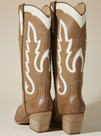 Ida Cutout Western Boot Detail 4 - TULLABEE