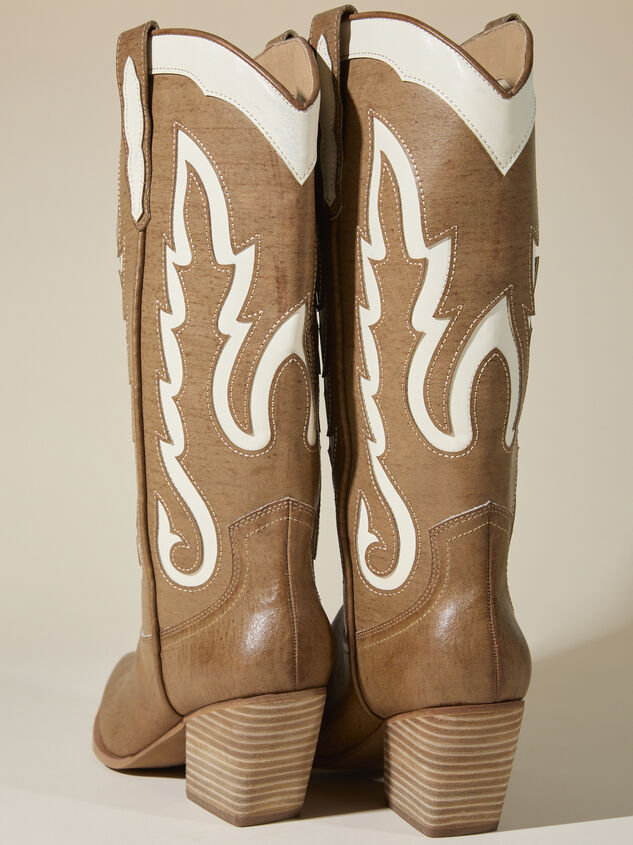 Ida Cutout Western Boot Detail 4 - TULLABEE