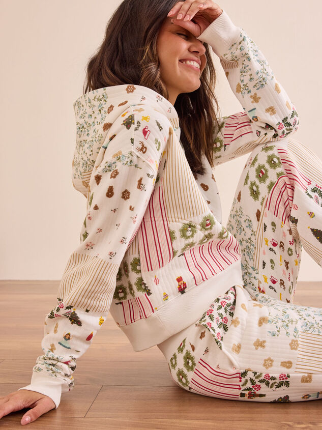 Christmas Patchwork Hoodie Detail 3 - TULLABEE