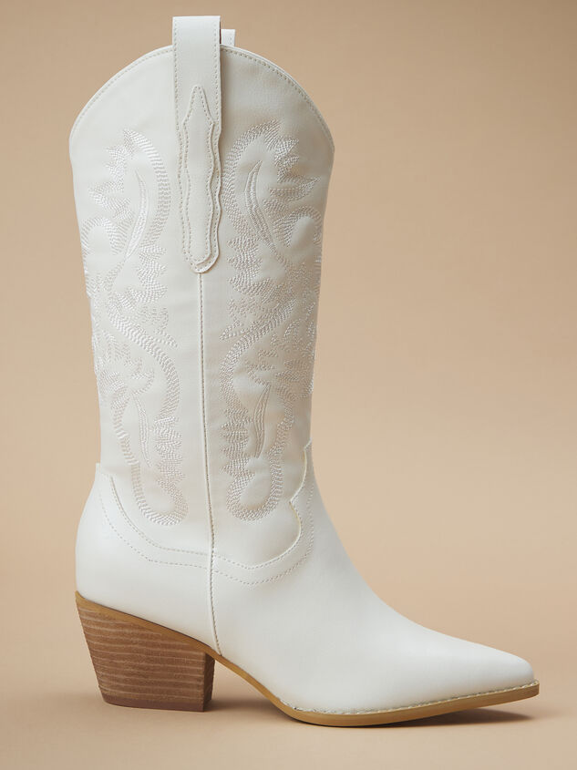 Amaya Western Boots Detail 3 - TULLABEE