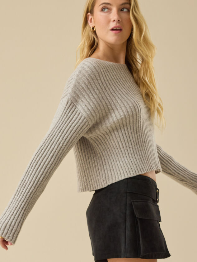 Debbie Cropped Sweater Detail 3 - TULLABEE