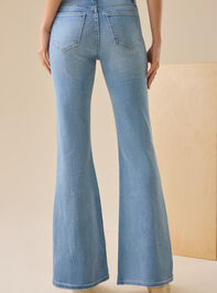 Carrie Flared Jeans Detail 5 - TULLABEE