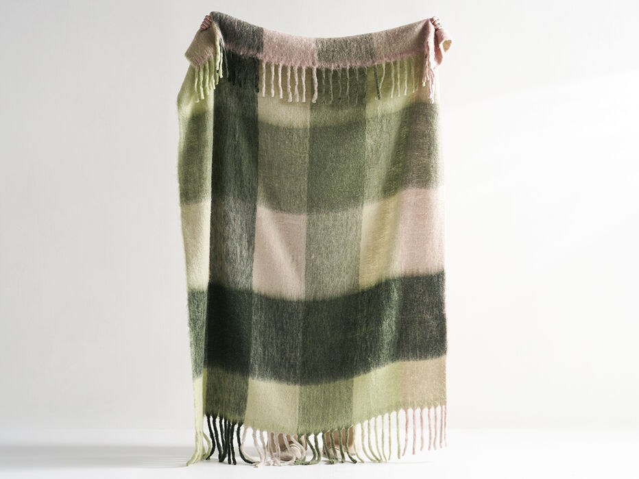 Pansy Throw - TULLABEE - 