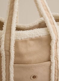 Yukon Sherpa Lined Tote Bag Detail 3 - TULLABEE