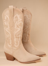 Amaya Western Boots Detail 3 - TULLABEE