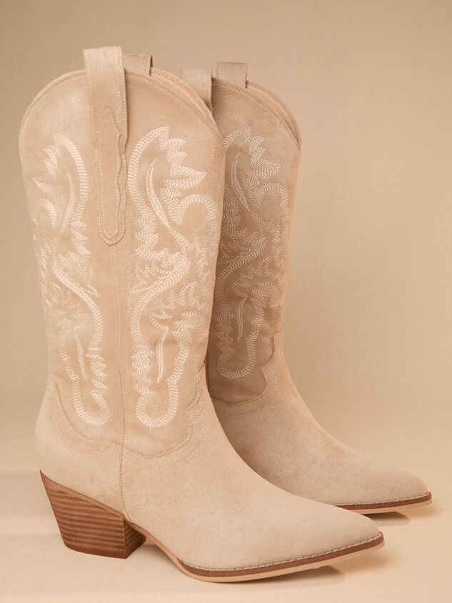 Amaya Western Boots Detail 3 - TULLABEE