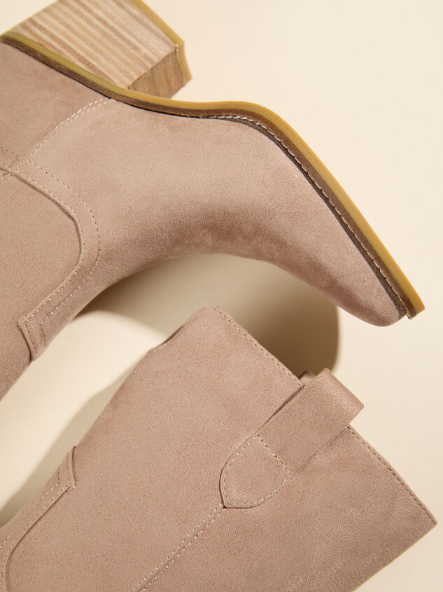 Randa Western Booties Detail 4 - TULLABEE