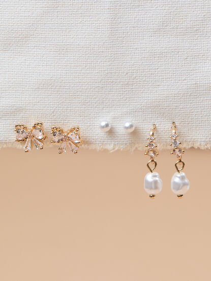 Dazzling Bow Earring Set - TULLABEE