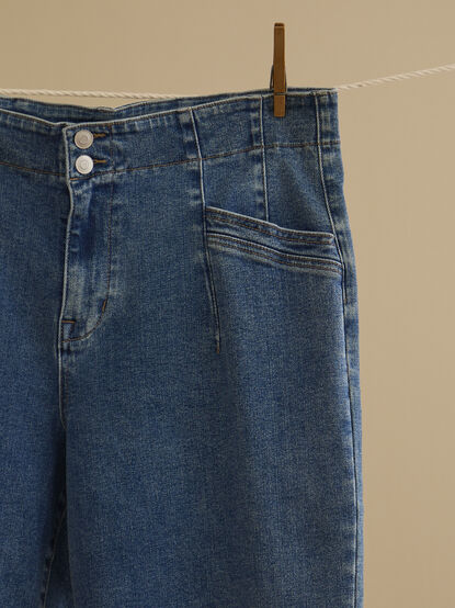Maggie Wide Leg Jeans - TULLABEE