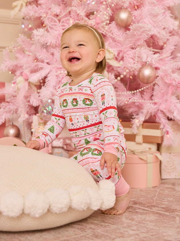 Sweet Sugarplum Lounge Set Detail 7 - TULLABEE